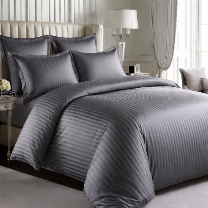 Lenjerie de Pat, Bumbac Damasc 100%, 2 Persoane, 4 Piese King Size - Gri Lenjerie de Pat, Bumbac Damasc 100%, 2 Persoane, 4 Piese King Size - Gri
